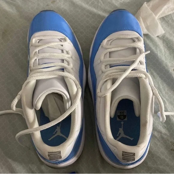 Air Jordan 11 Retro Low UNC Worn once